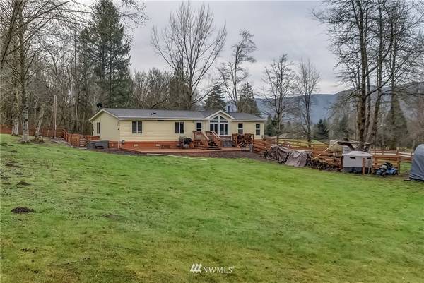 5718 Schornbush RD, Deming, WA 98244