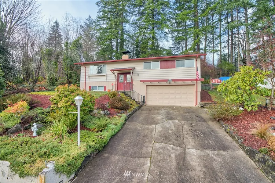 435 Holly DR, Shelton, WA 98584