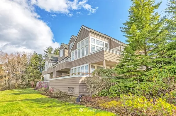 20 Fairway LN #A, Port Ludlow, WA 98365