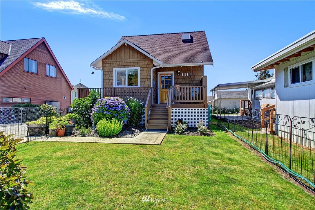 141 Maple ST, Camano Island, WA 98282