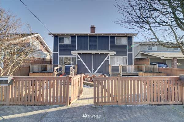 126 Pelly AVE N #A-B, Renton, WA 98057