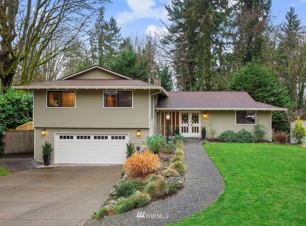 4707 88th AVE SE, Mercer Island, WA 98040