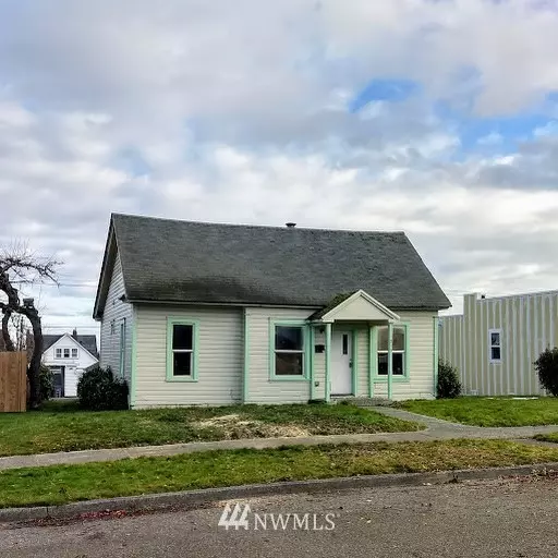 215 W 14th ST, Port Angeles, WA 98362