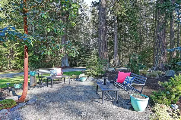 Camano Island, WA 98282,851 N Sunset DR