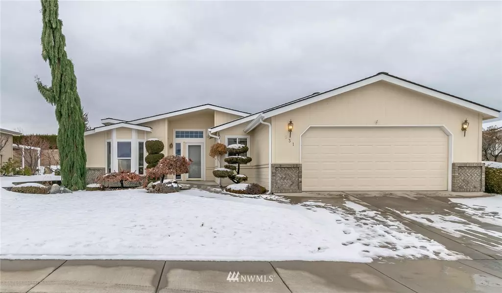 531 Nahalee DR, East Wenatchee, WA 98802