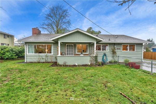 3529 Almira DR, Bremerton, WA 98310