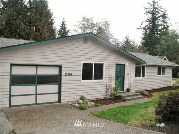 284 Dundee DR, Camano Island, WA 98292