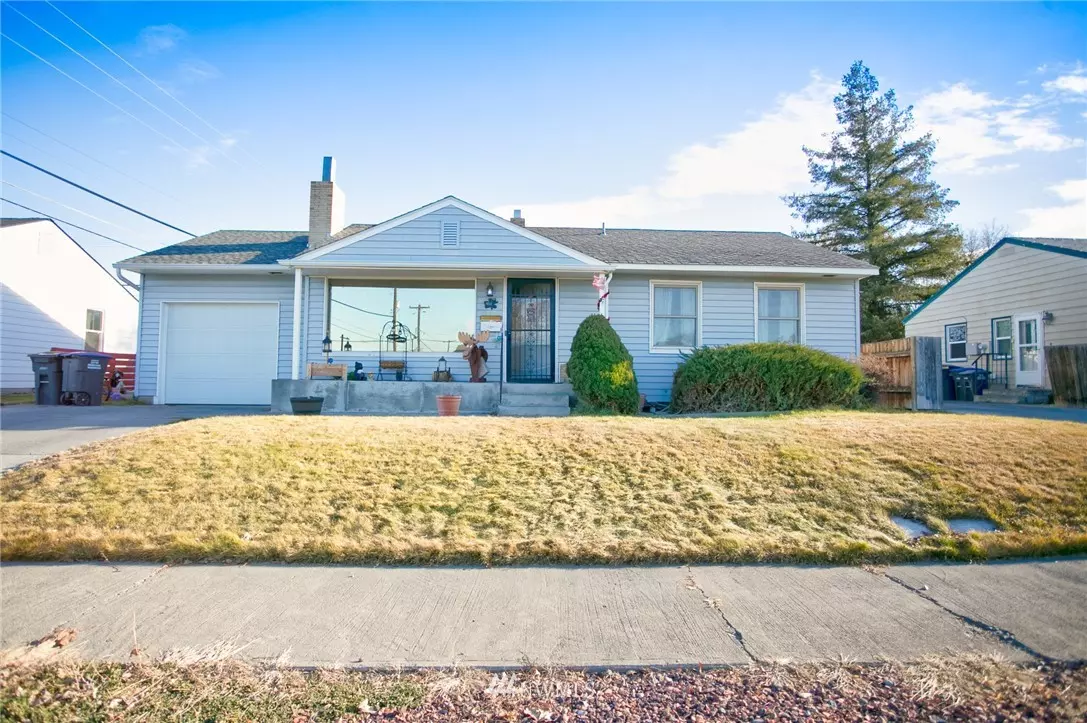 Moses Lake, WA 98837,903 S Hawthorne