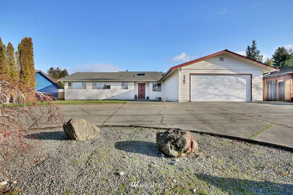 2309 Crystal Springs Rd W, University Place, WA 98466