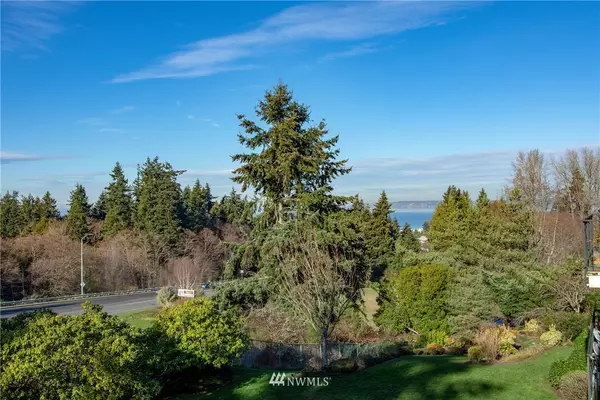 Edmonds, WA 98020,500 Paradise LN #300