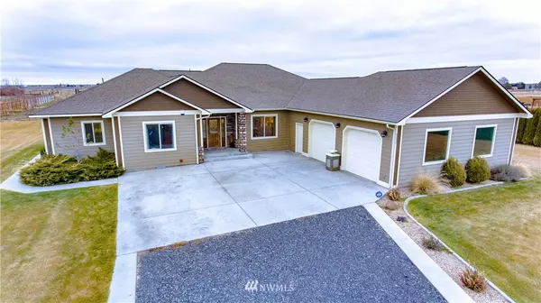 4242 Road 7.4 NE, Moses Lake, WA 98837