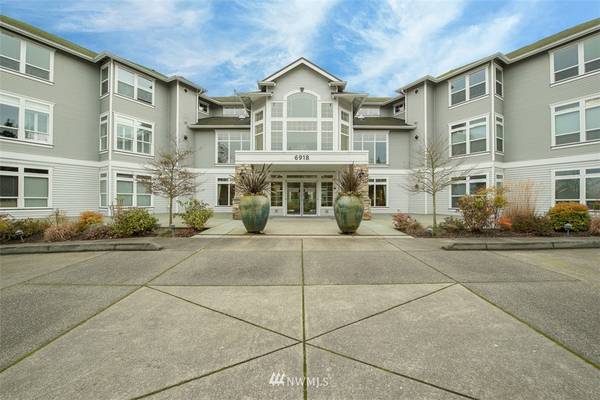 6918 208th ST SW #303, Lynnwood, WA 98036