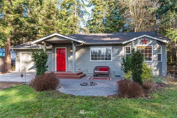 1221 Rickover DR, Coupeville, WA 98239