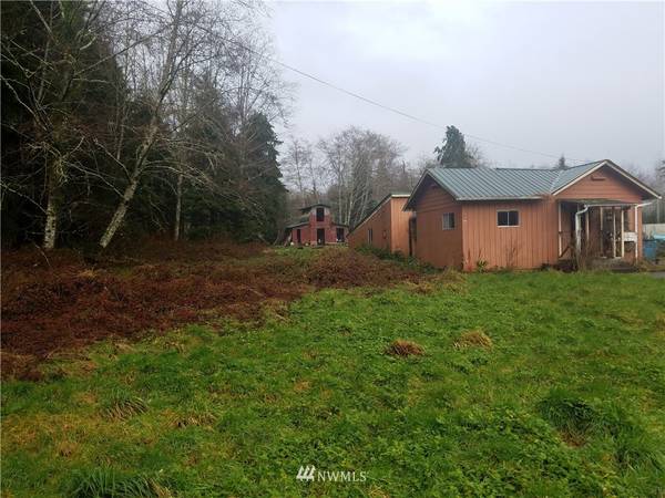 32 Fullerton RD, Forks, WA 98331