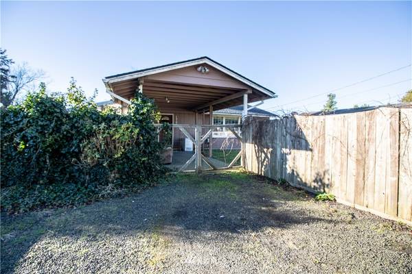 1761 S Ocosta ST, Westport, WA 98595