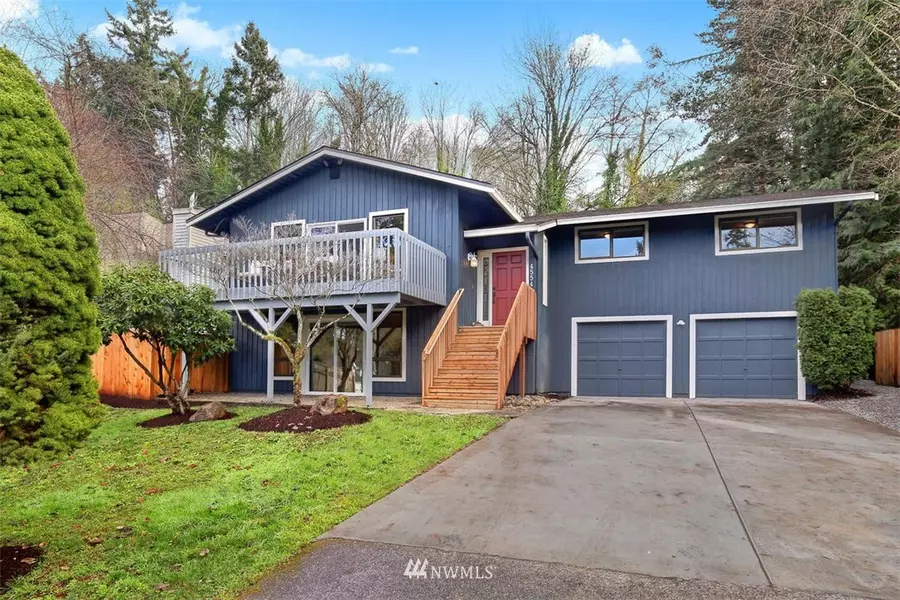 4554 84th AVE SE, Mercer Island, WA 98040