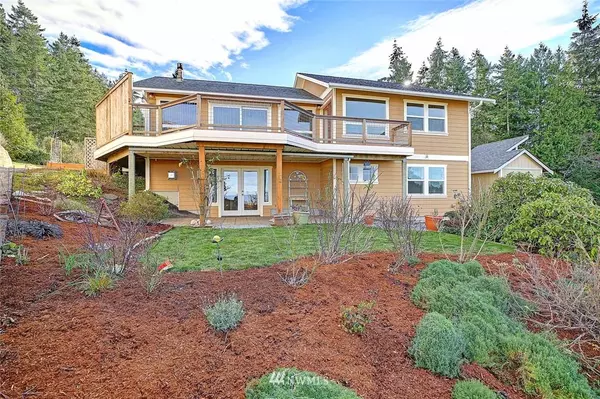 845 Olympic ST, Camano Island, WA 98282