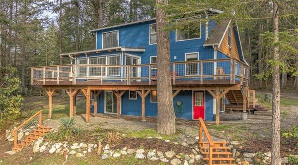 8655 NE Country Woods LN, Kingston, WA 98346