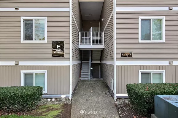 Kirkland, WA 98034,12423 NE 131st CT #E206