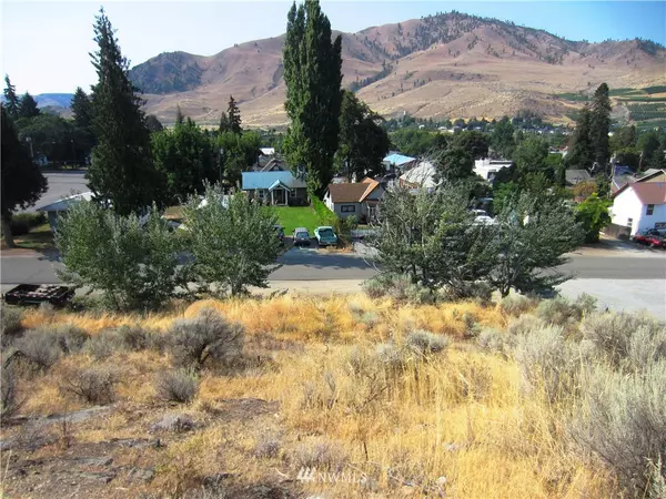 18 E Johnson, Chelan, WA 98816