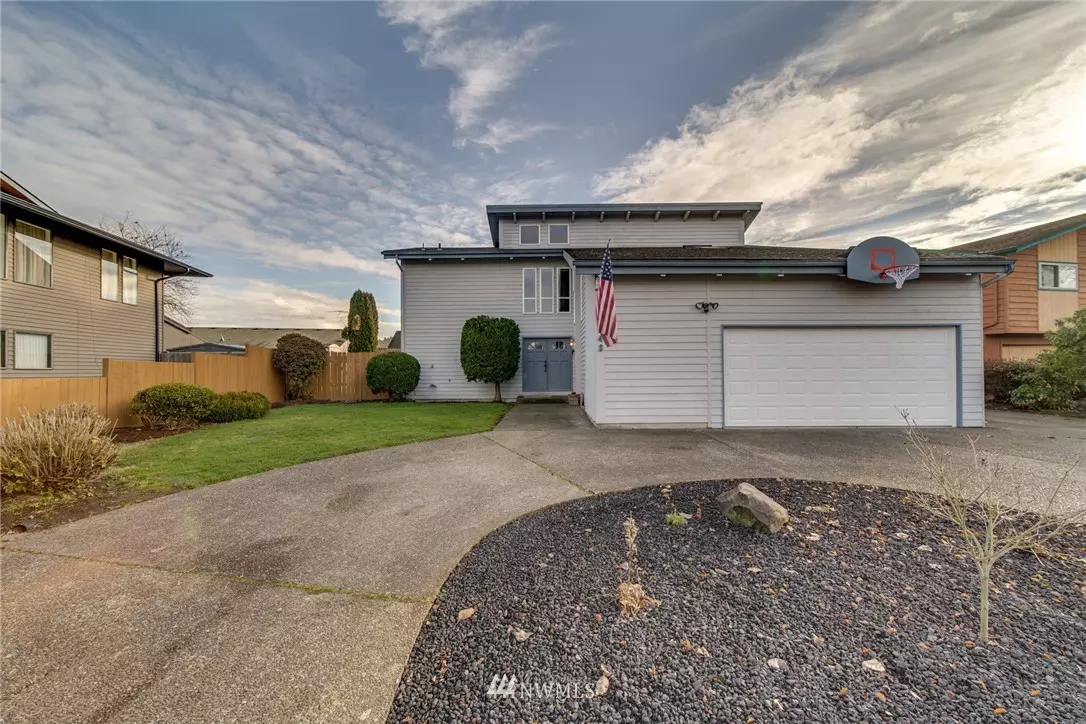 Kelso, WA 98626,143 Alameda DR