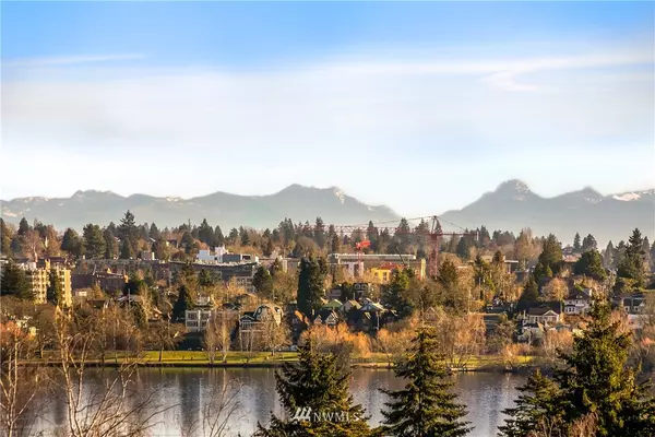 612 N 64th ST, Seattle, WA 98103