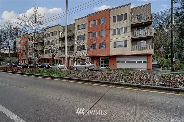 3213 Harbor AVE SW #A2, Seattle, WA 98126