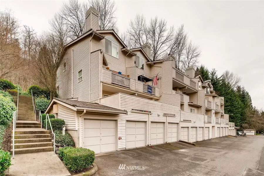 15809 Waynita WAY NE #G104, Bothell, WA 98011