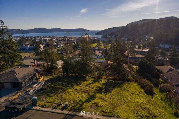 6015 Pacific AVE, Anacortes, WA 98221