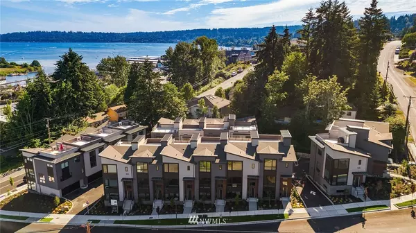 18107 65th AVE NE #103, Kenmore, WA 98028