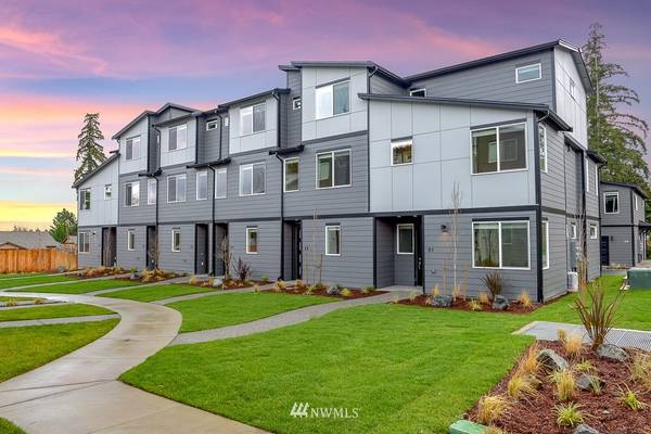 3230 148th ST SW #E-4, Lynnwood, WA 98087