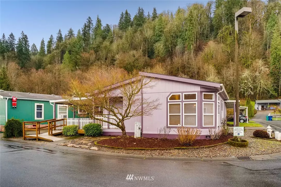 Renton, WA 98058,15400 SE 155th PL #89