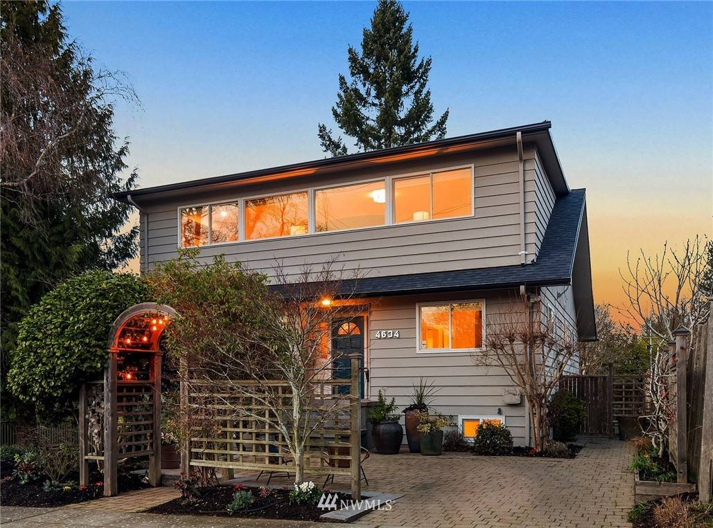 4634 SW Frontenac ST, Seattle, WA 98136