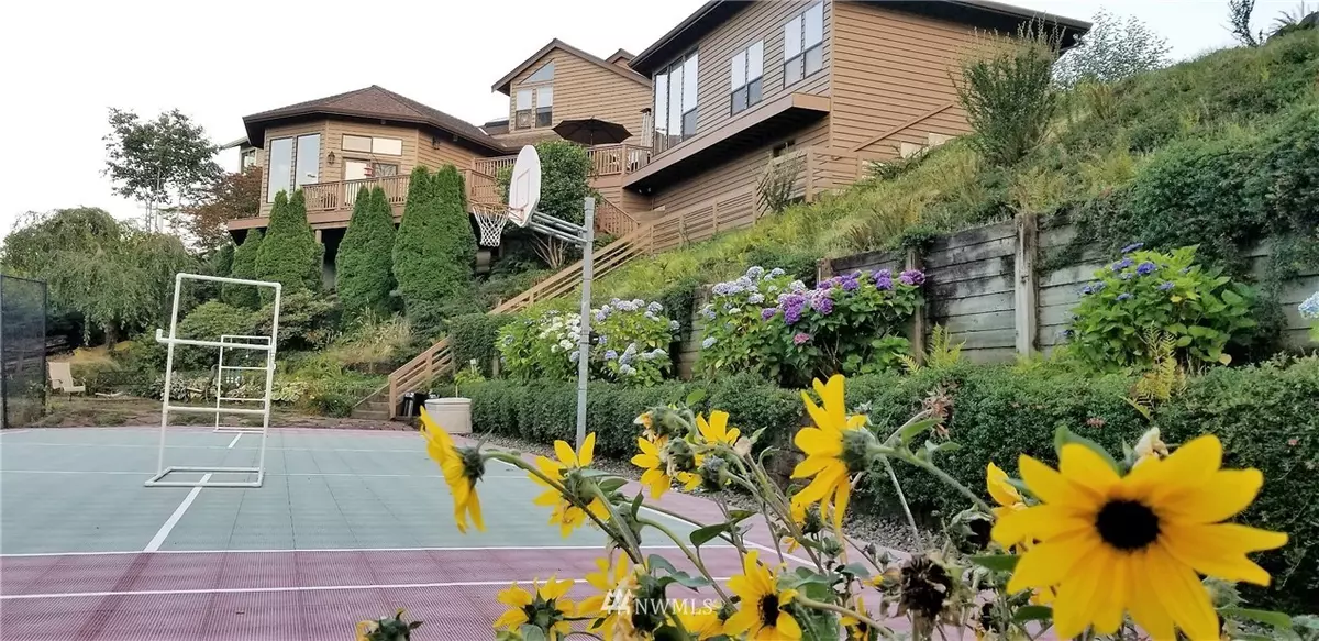 Puyallup, WA 98374,12811 135th Avenue Ct E