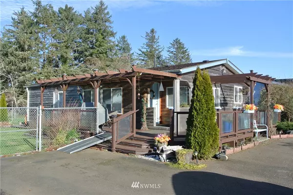 6813 Ortelius DR, Ilwaco, WA 98624