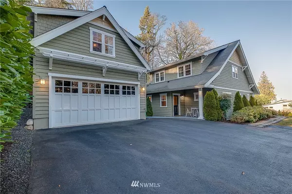 Bainbridge Island, WA 98110,7922 Grand Ave NE