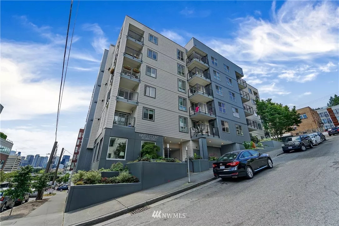 Seattle, WA 98109,769 Hayes ST #405