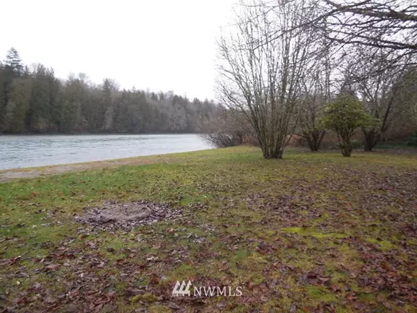 41881 North Shore LN, Concrete, WA 98237