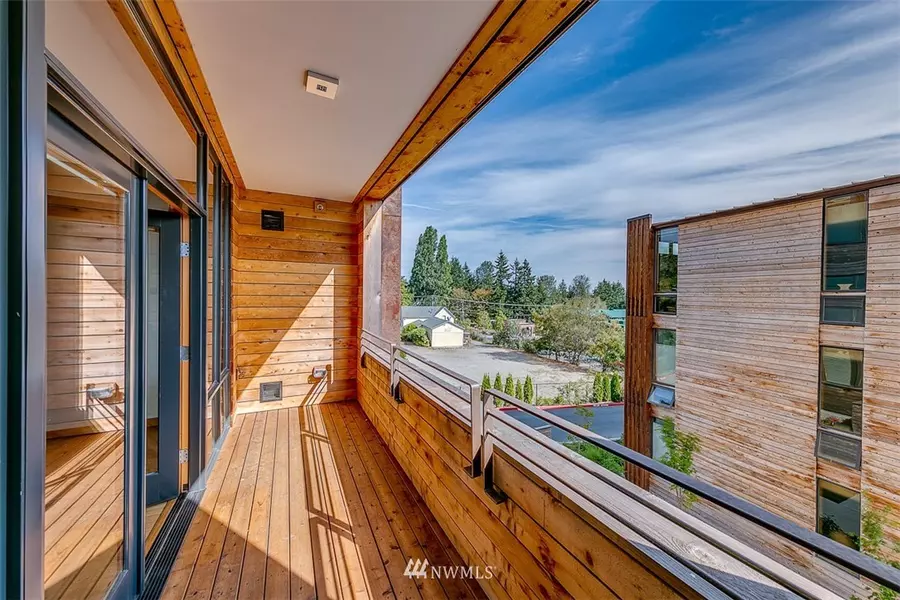 211 Wyatt WAY NW #B304, Bainbridge Island, WA 98110