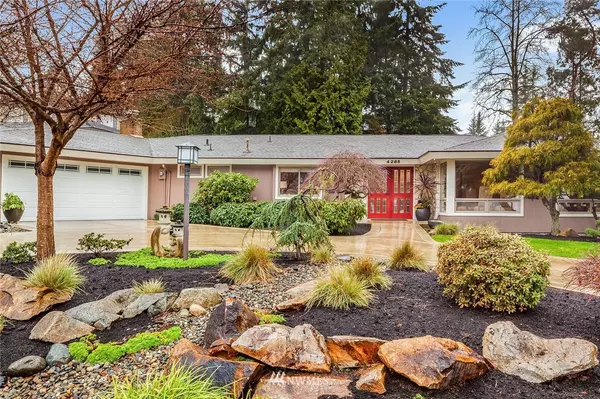 4285 Shoreclub DR, Mercer Island, WA 98040