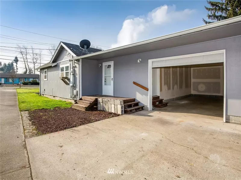 3224 Washington WAY, Longview, WA 98632