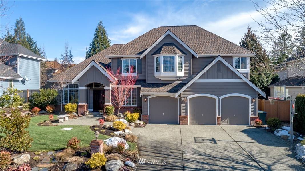 2038 264th PL SE, Sammamish, WA 98075