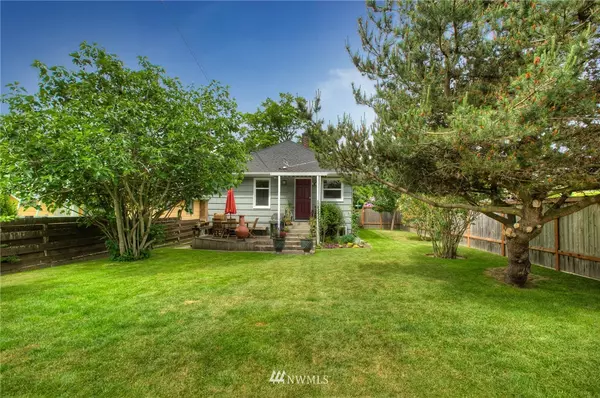 9200 36th AVE SW, Seattle, WA 98126