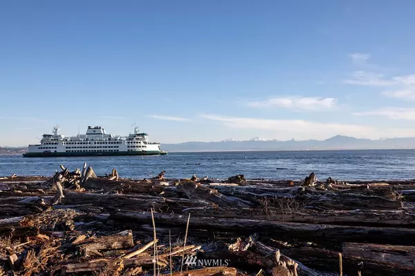 6603 Columbia Beach DR, Clinton, WA 98236