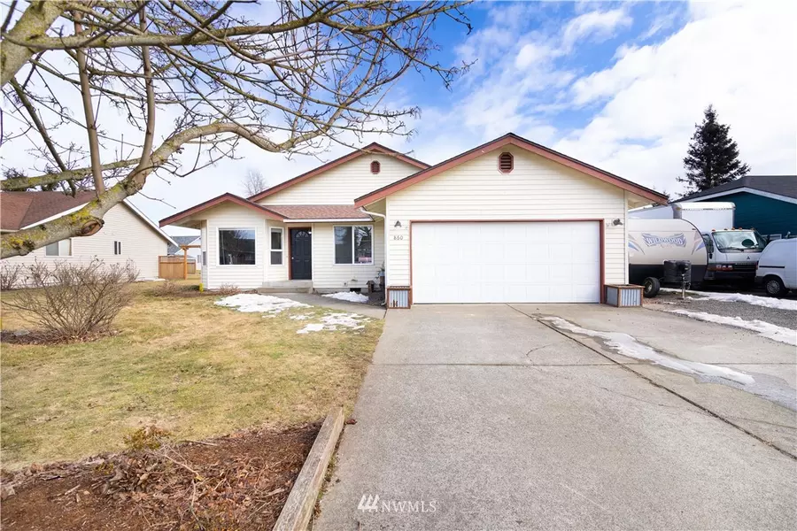 860 Fern DR, Lynden, WA 98264