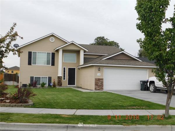 1102 W Luta ST, Moses Lake, WA 98837