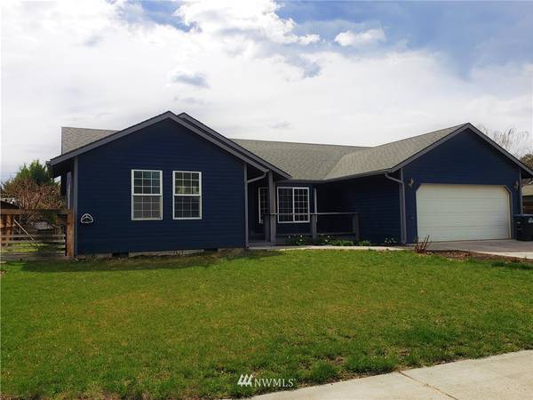 1351 E Oasis CIR, Moses Lake, WA 98837