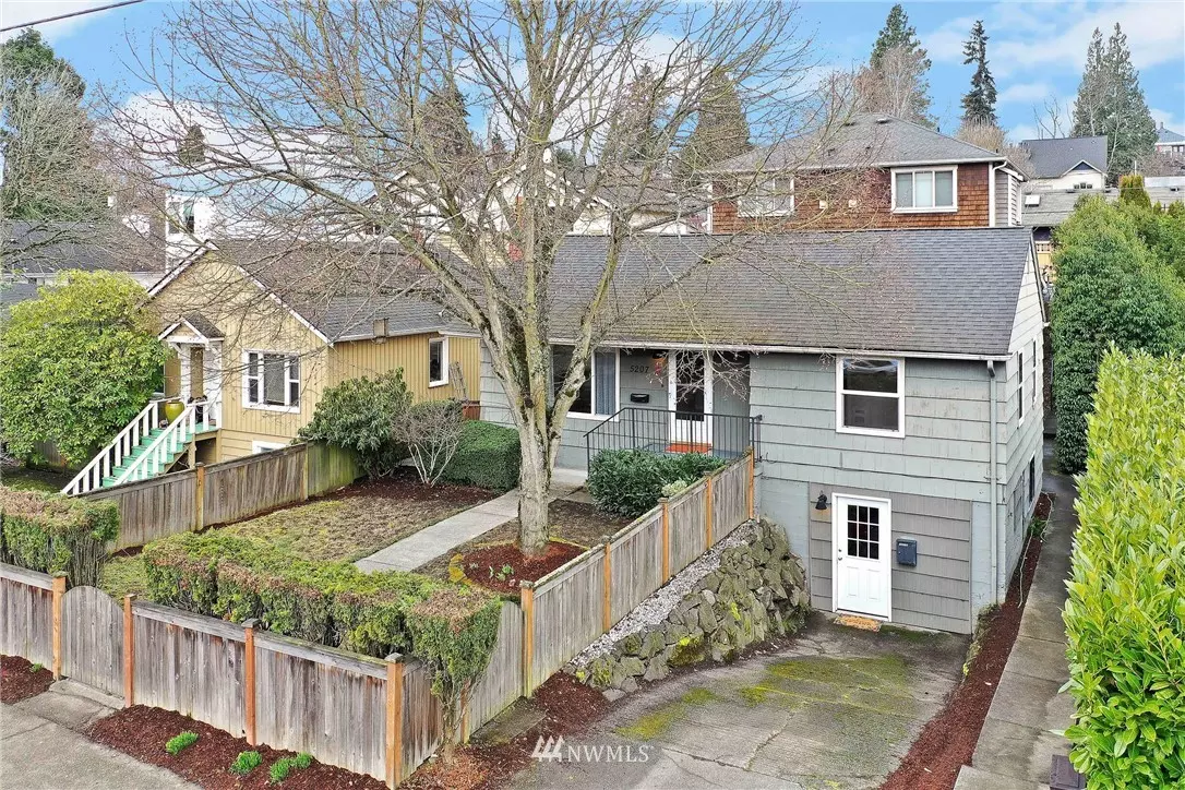 Seattle, WA 98136,5207 SW Fauntleroy WAY SW