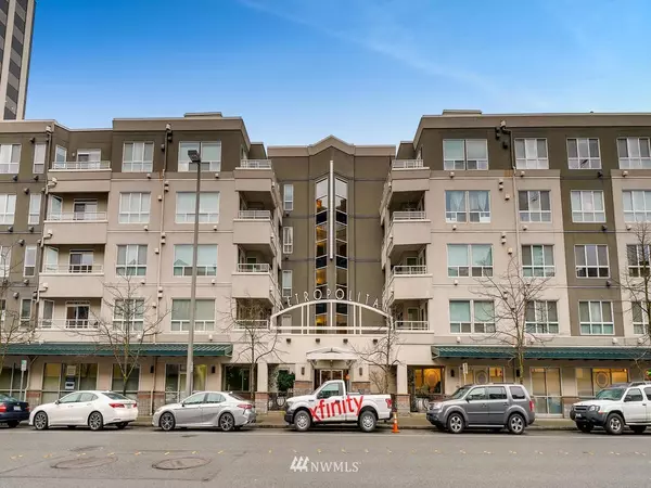 925 110th AVE NE #310, Bellevue, WA 98004