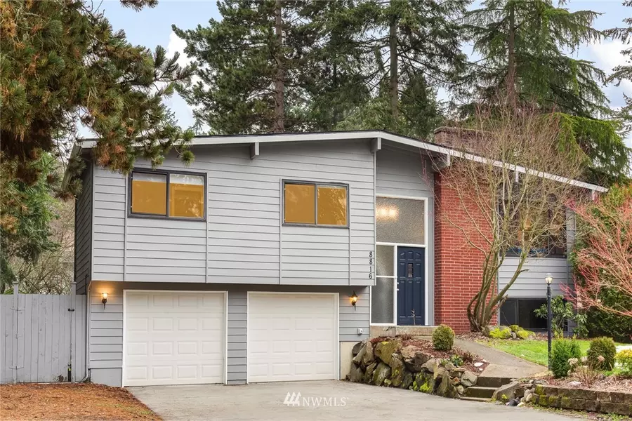 8816 221st PL SW, Edmonds, WA 98026